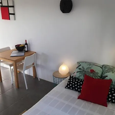 Modern Little House With Voclano View *